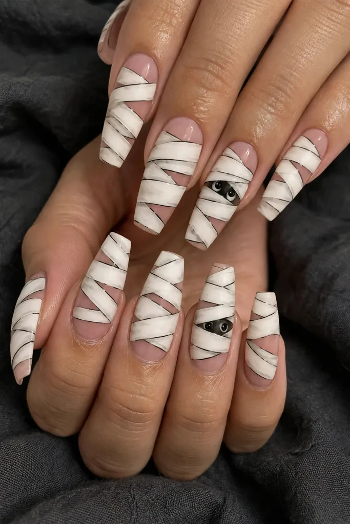 -playful-mummy-wrap-nails