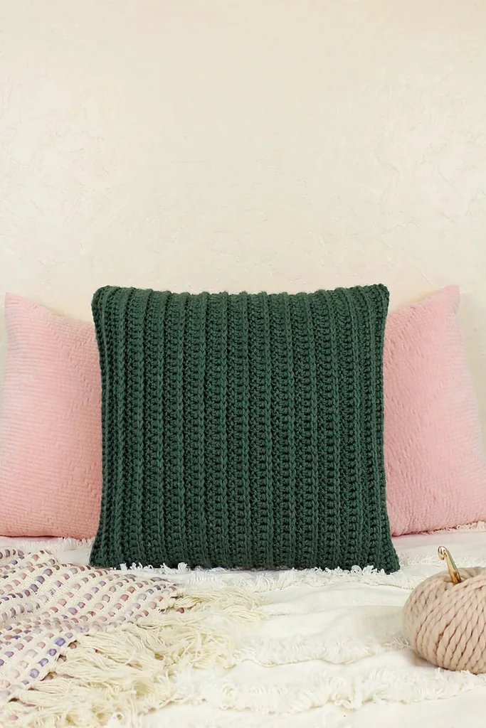 a-pillow-cover-with-a-knitted-look