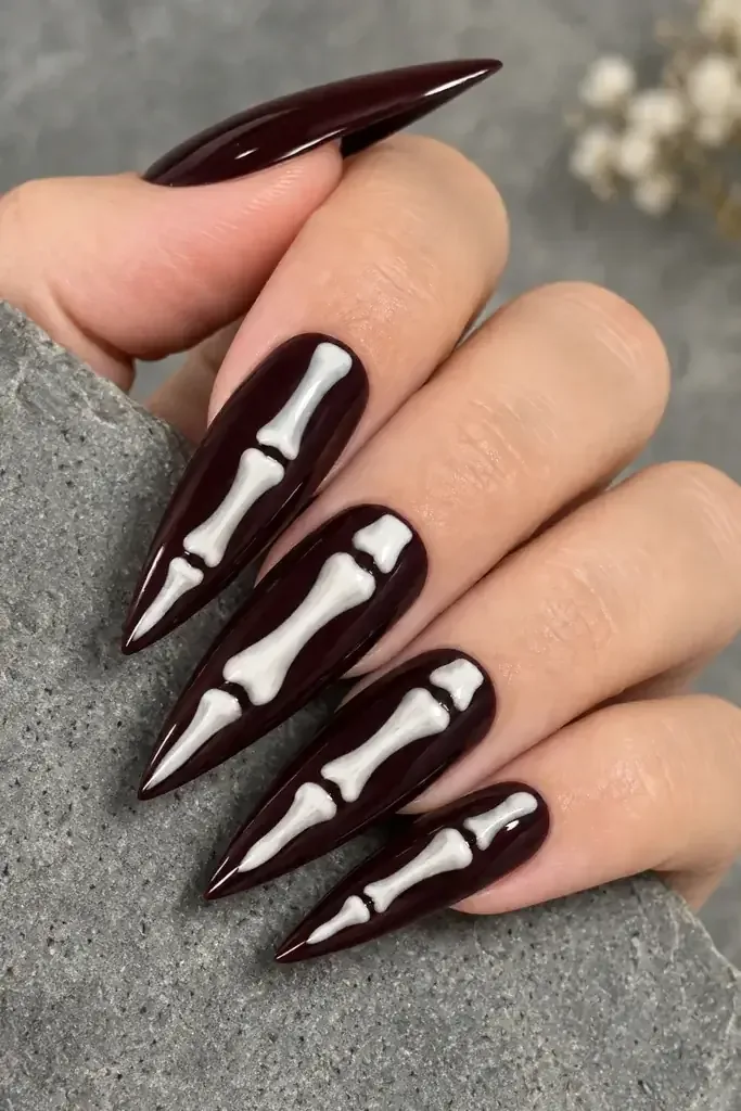 -finger-bone-skeleton-manicure